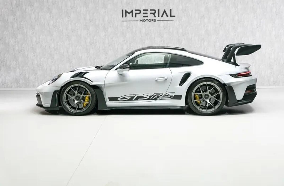 PORSCHE 911 GT3 RS