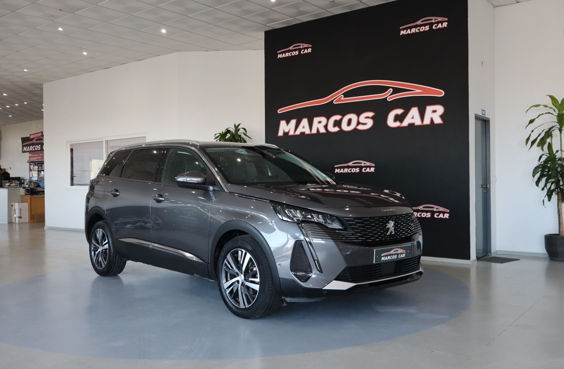 PEUGEOT 5008 1.5 BlueHDi Allure EAT8