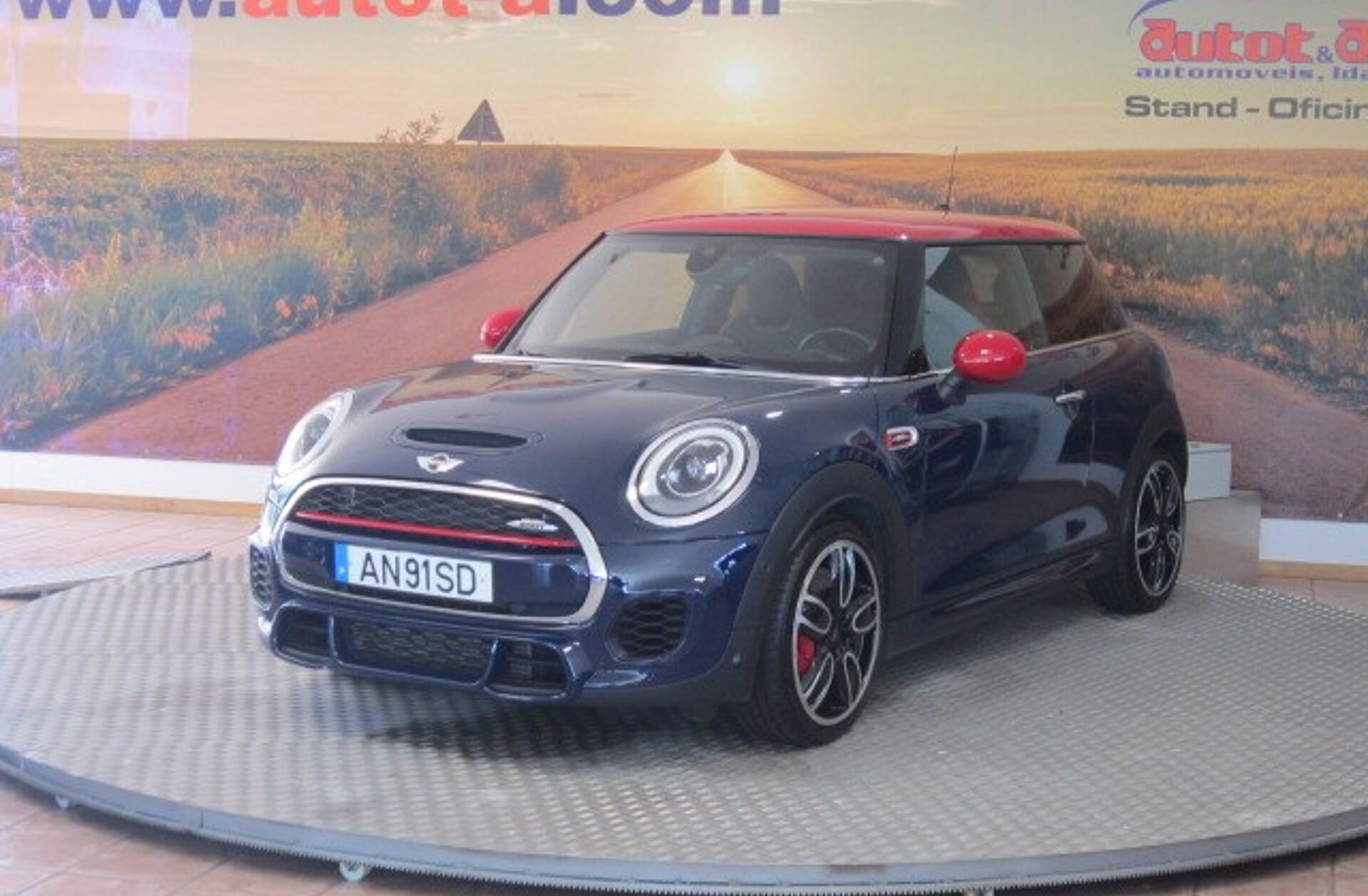 MINI Mini John Cooper Works Auto Desportiva