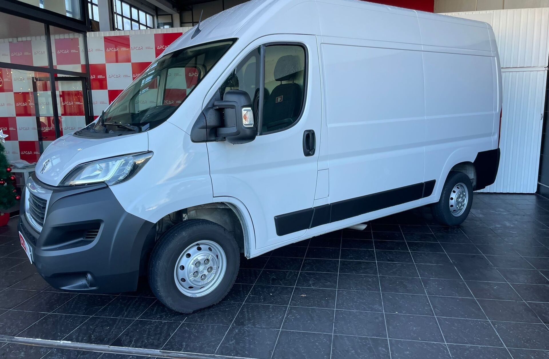 PEUGEOT Boxer 2.2 BlueHDi 333 L2 CD