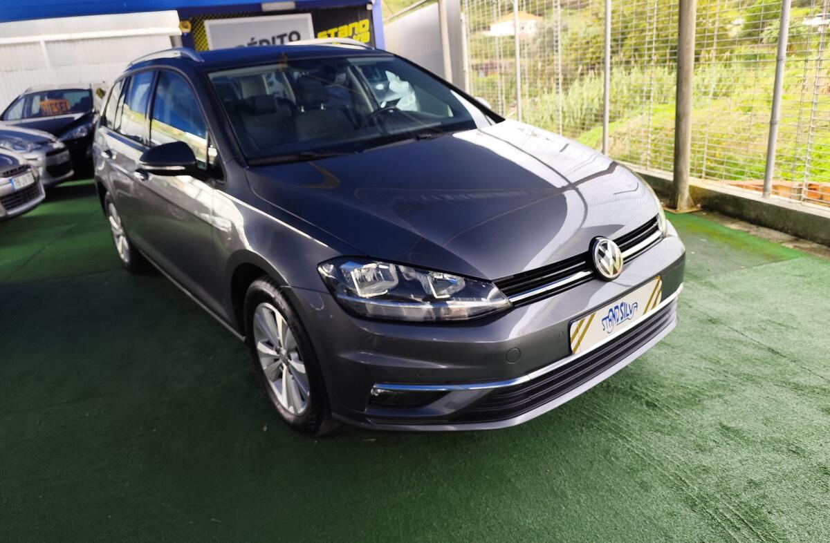 VOLKSWAGEN Golf 1.6 TDi Confortline