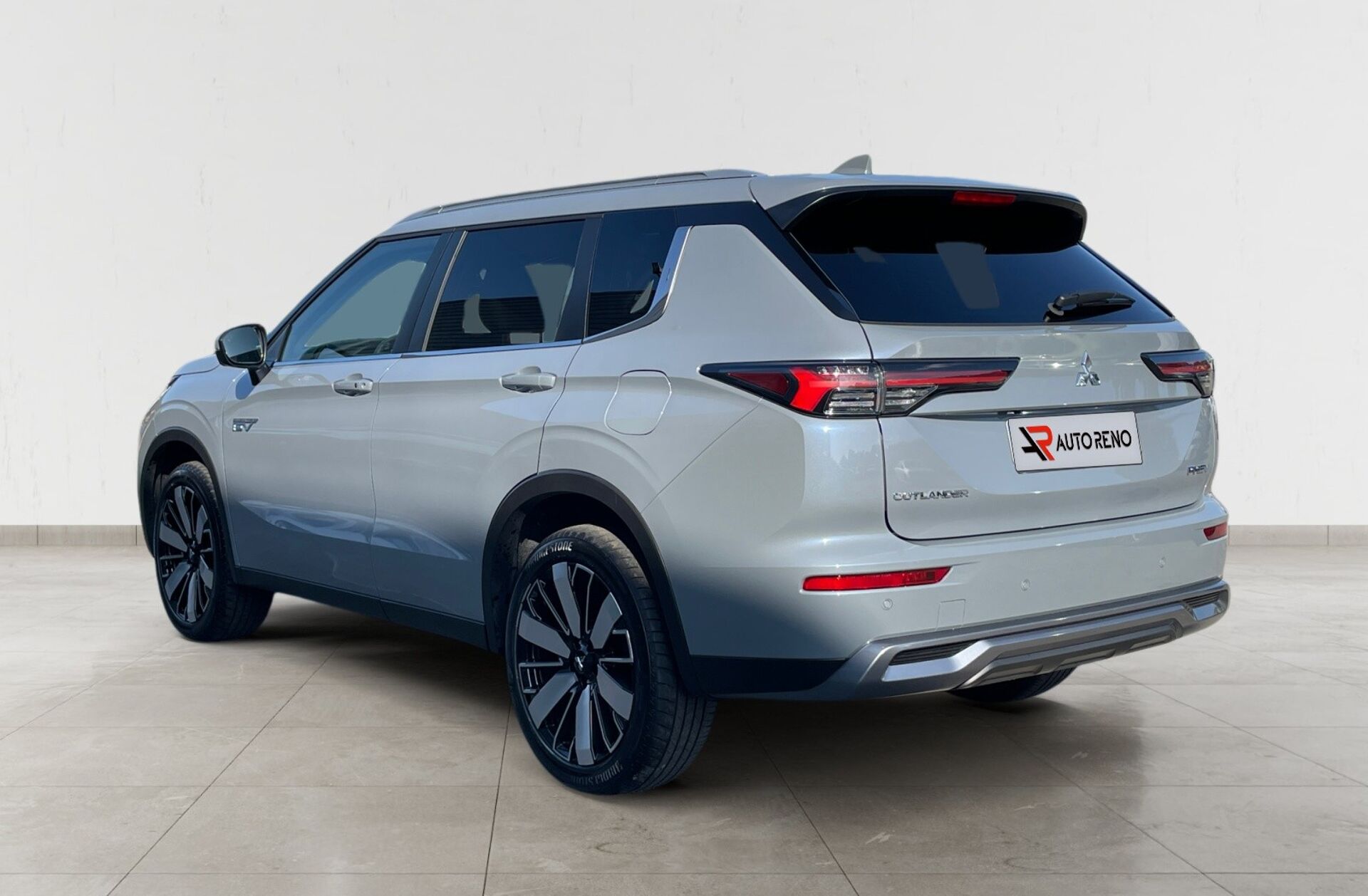 MITSUBISHI Outlander 2.4 PHEV Instyle