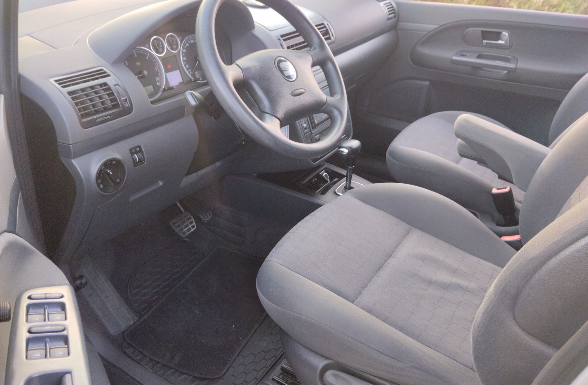 SEAT Alhambra 1.9 TDi Reference Tip.