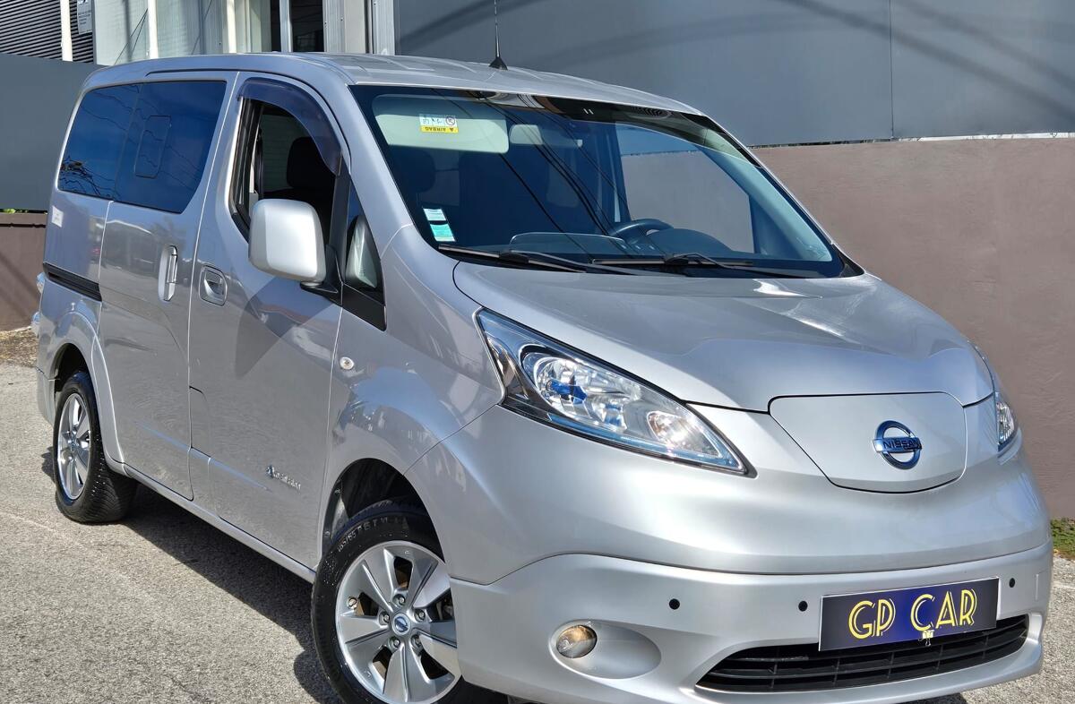 NISSAN Evalia e- 5L Navegador