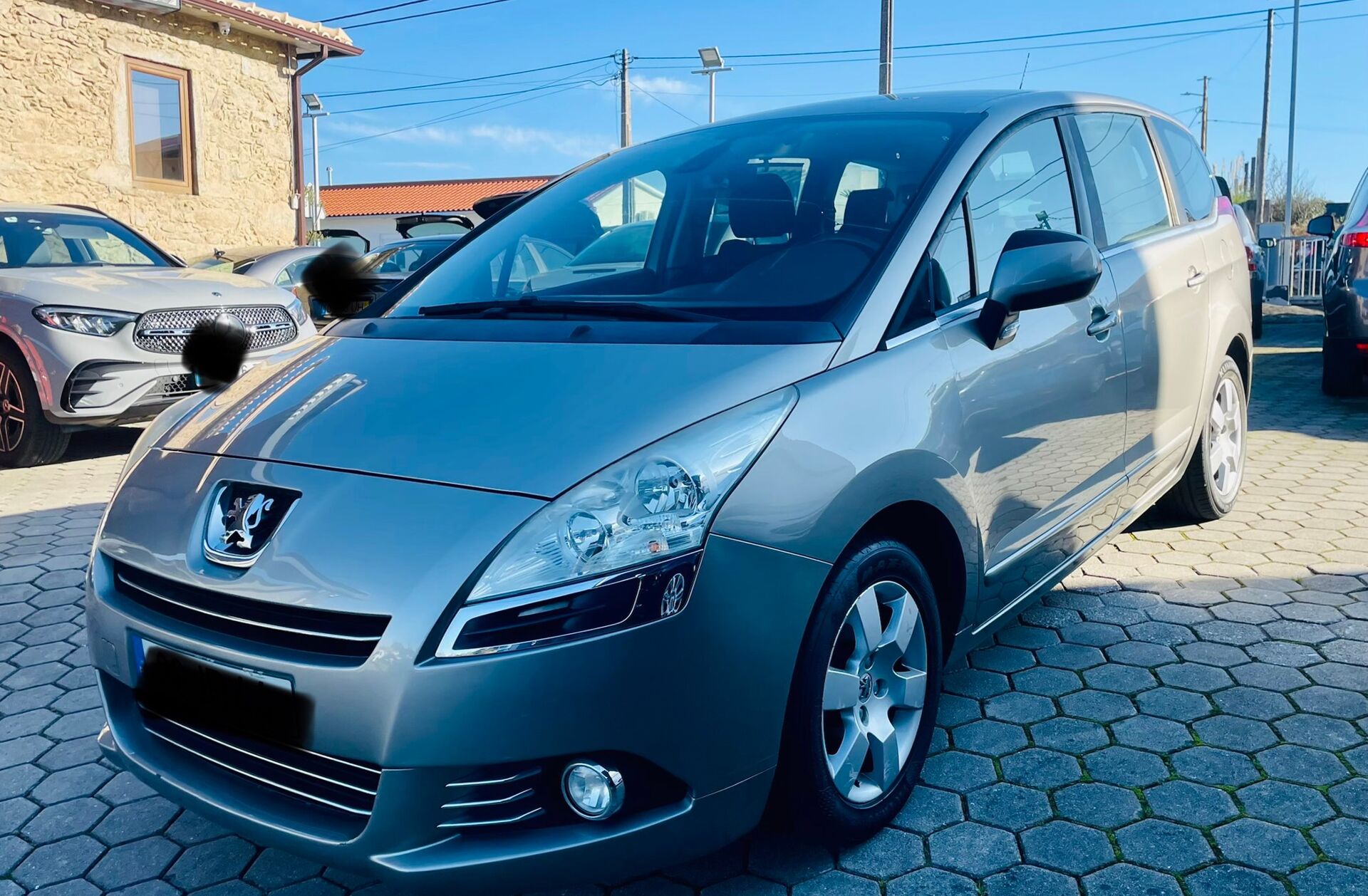 PEUGEOT 5008 1.6 HDi Executive JLL17