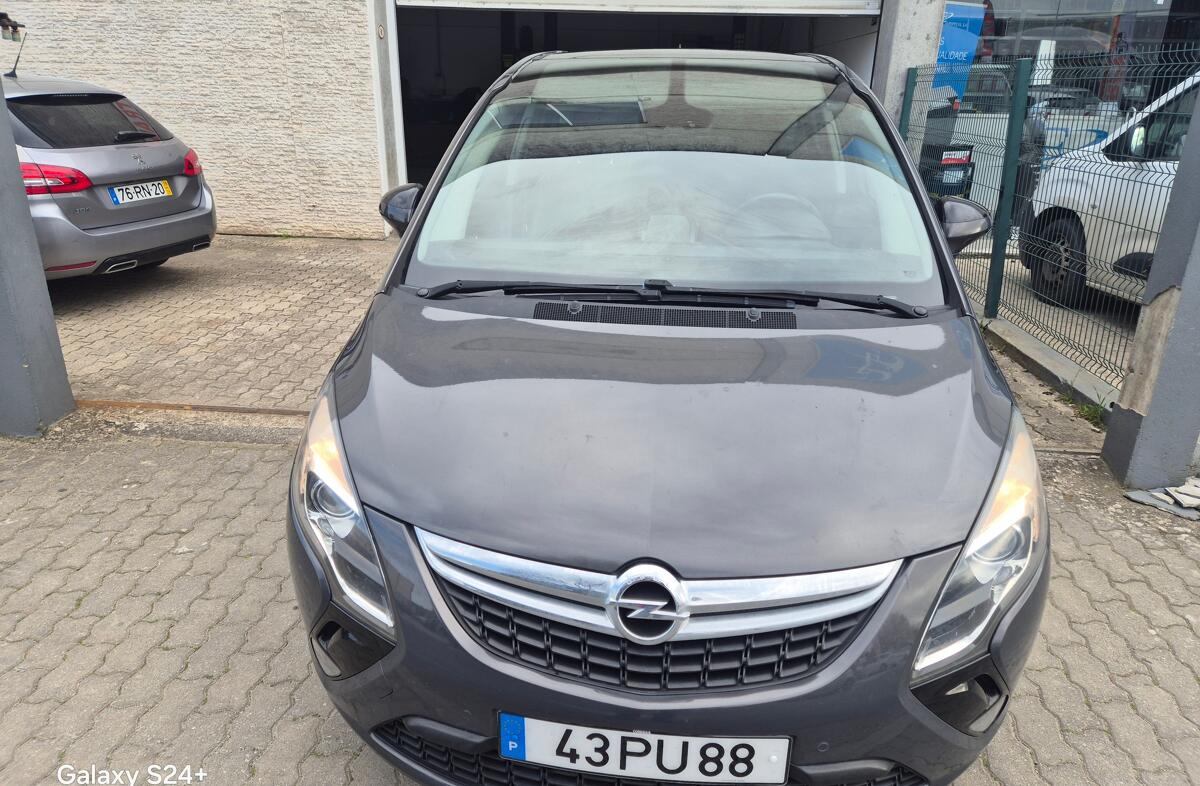OPEL Zafira 1.6 T Executive S/S