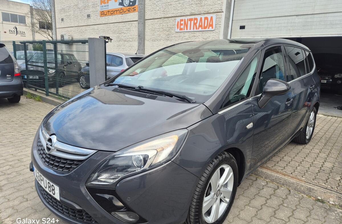 OPEL Zafira 1.6 T Executive S/S
