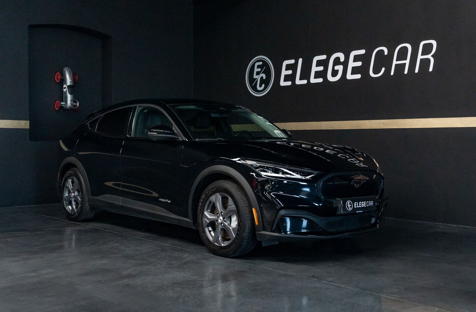 FORD Mustang Mach-E GT AWD