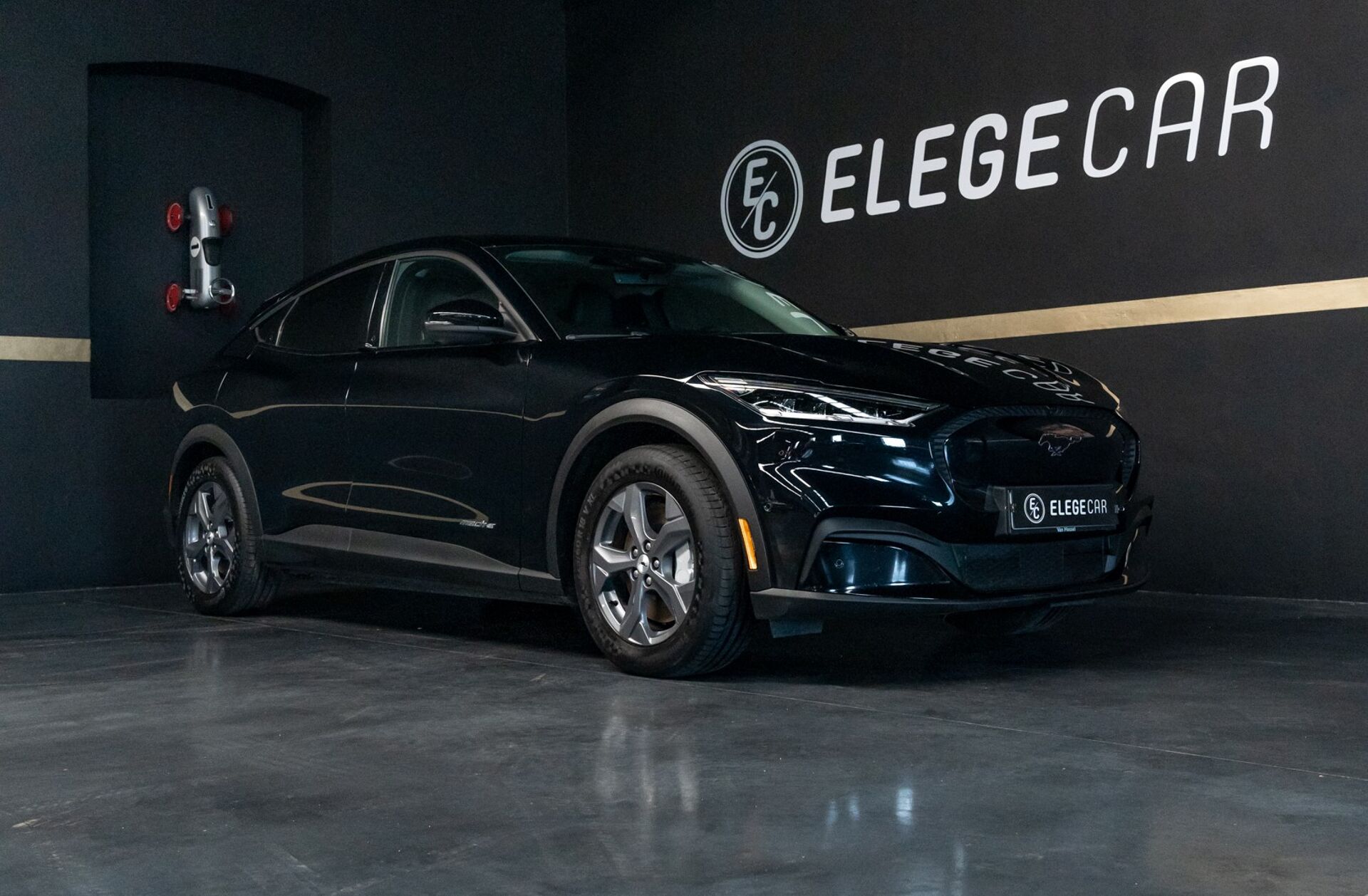 FORD Mustang Mach-E GT AWD