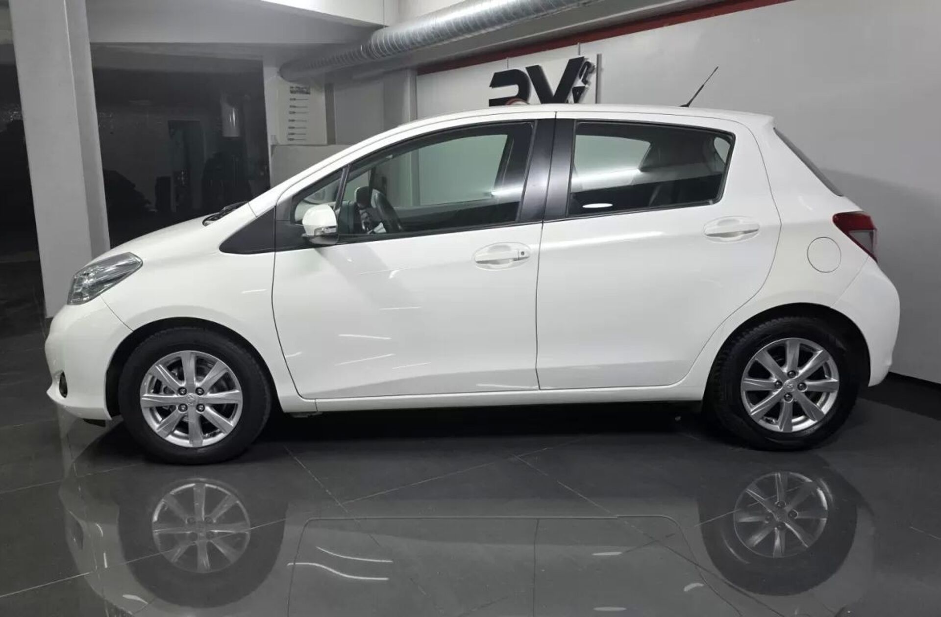 TOYOTA Yaris 1.0 VVT-i Active+AC