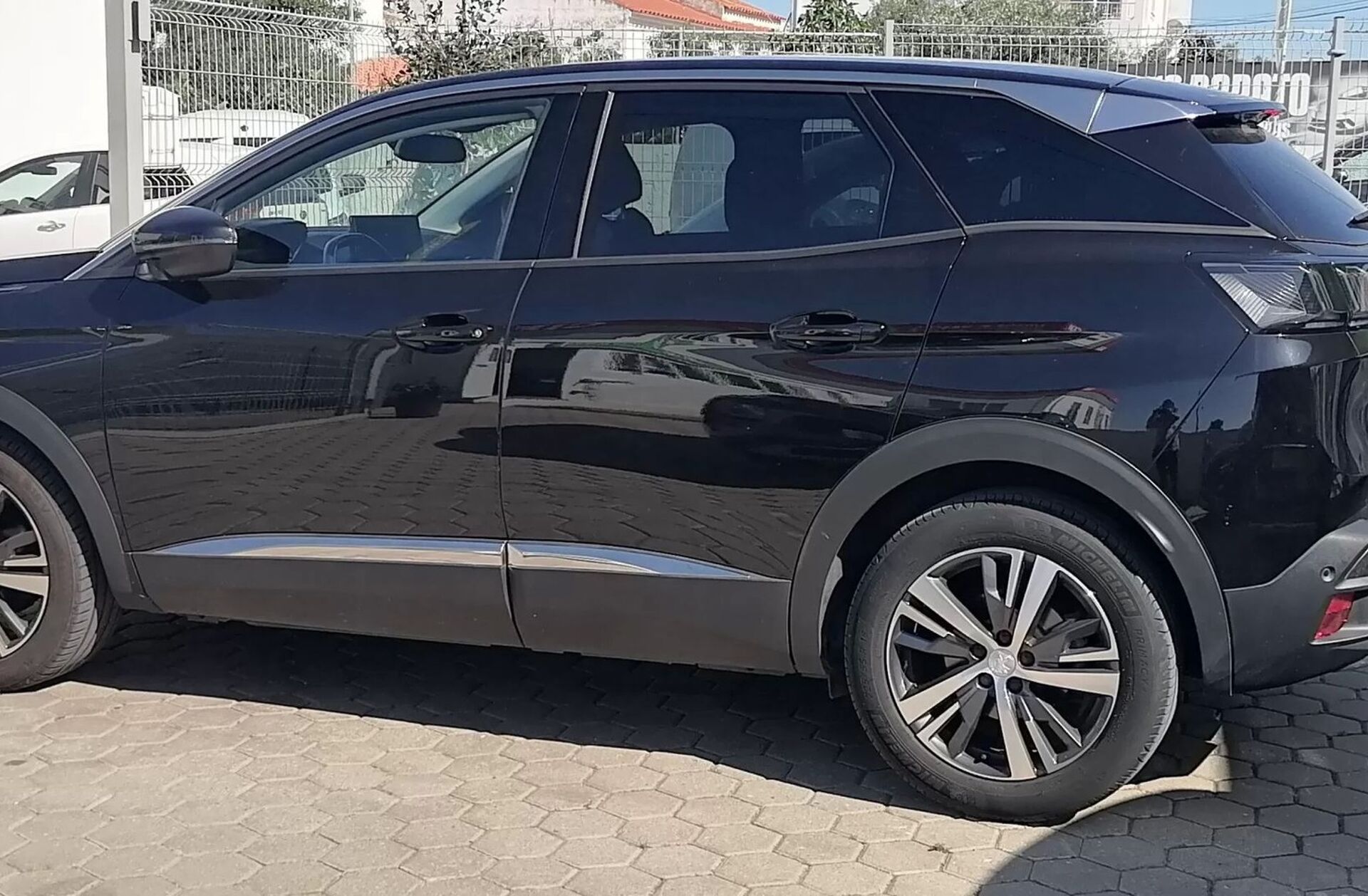 PEUGEOT 3008 1.5 BlueHDi Allure