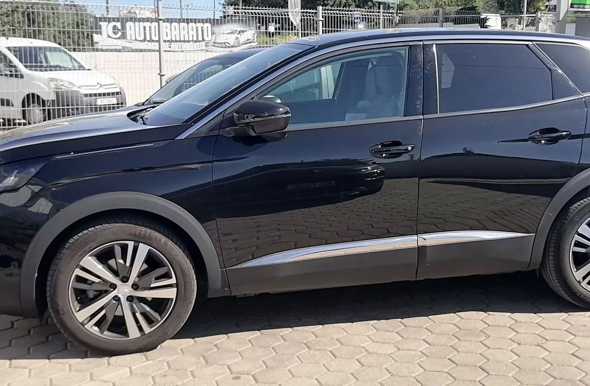 PEUGEOT 3008 1.5 BlueHDi Allure