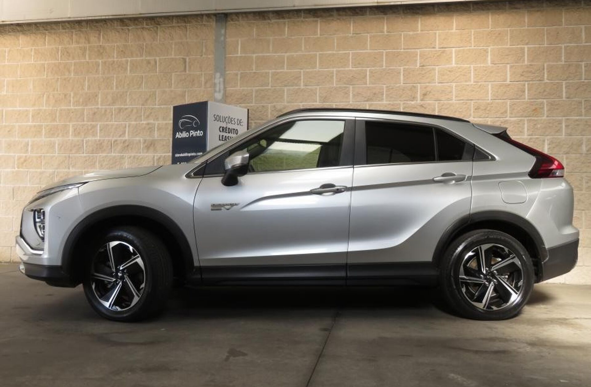 MITSUBISHI Eclipse Cross 2.4 PHEV eMotion