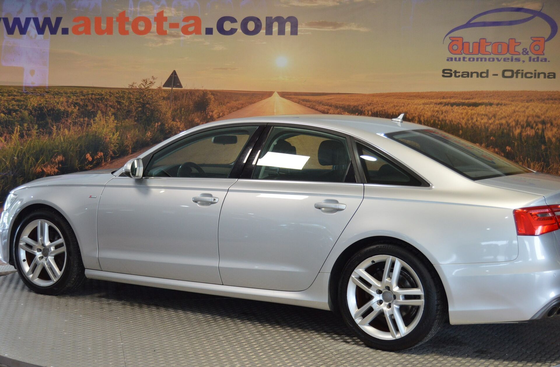 AUDI A6 2.0 TDi S-line Multitronic