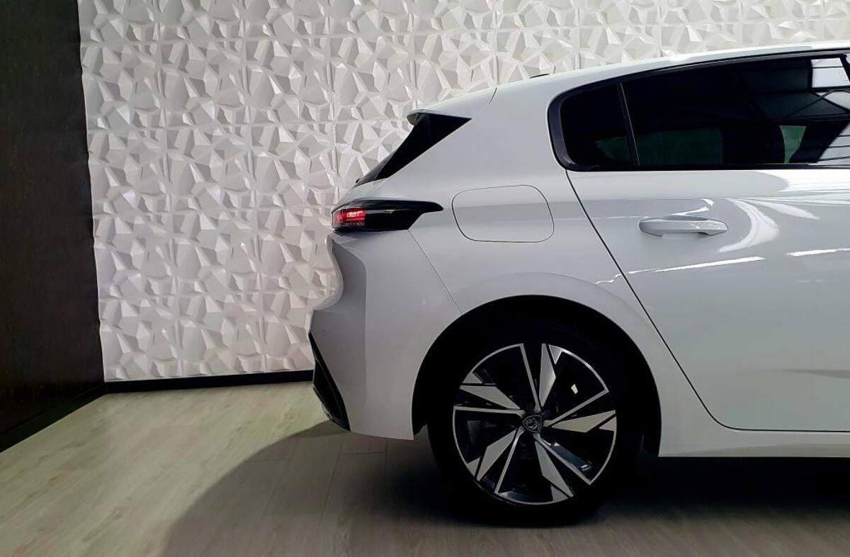 PEUGEOT 308 1.5 BlueHDi Allure