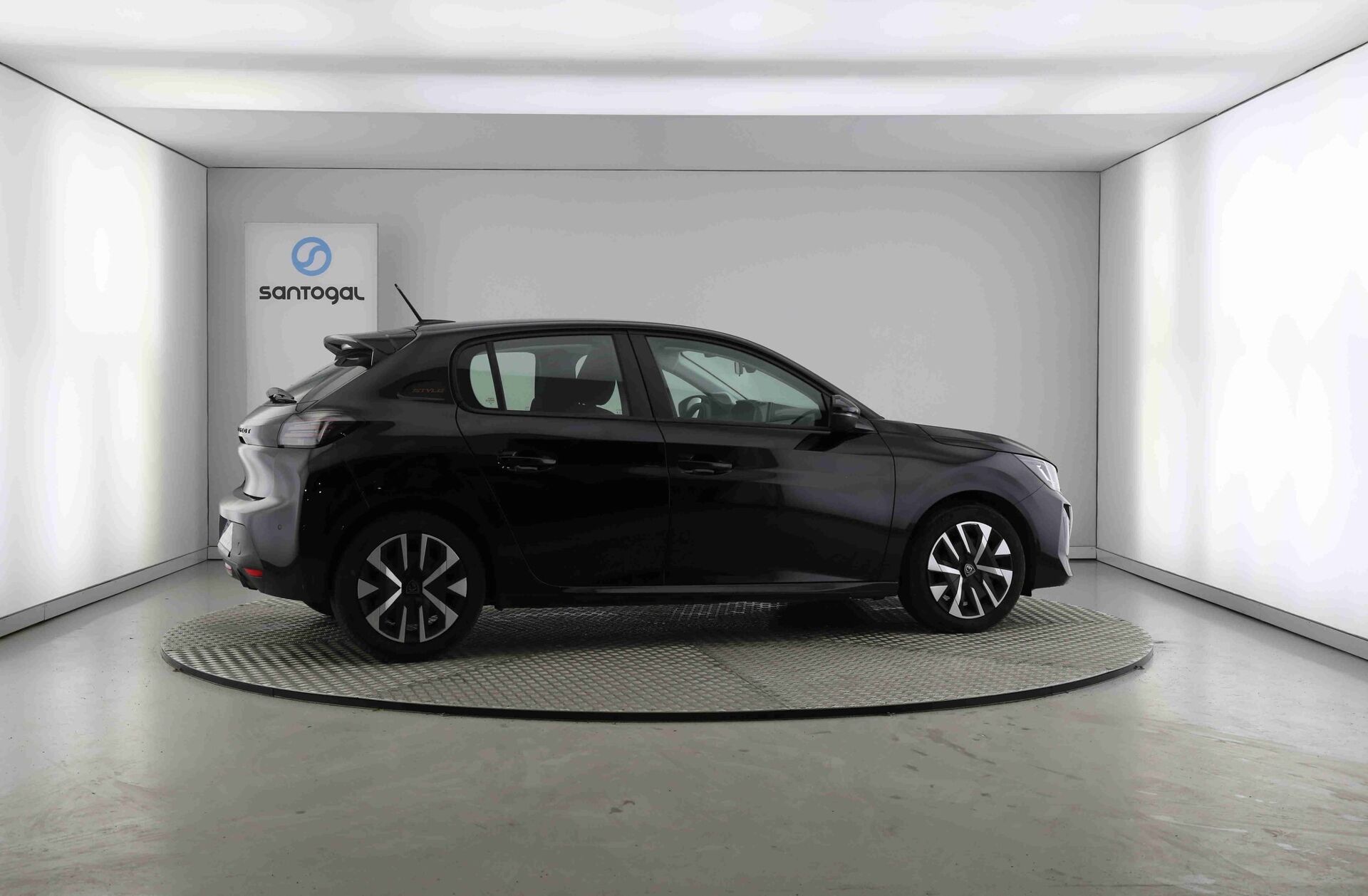 PEUGEOT 208 1.2 PureTech Style