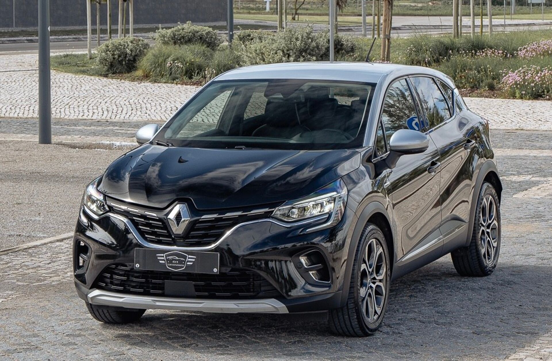 RENAULT Captur 1.6 E-Tech Plug-In Exclusive