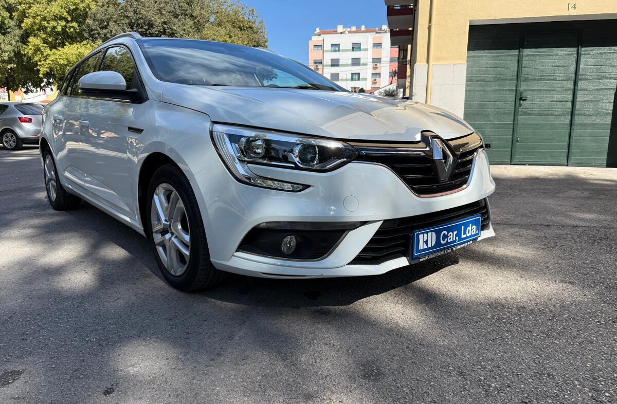 RENAULT Mégane 1.5 Blue dCi Limited EDC