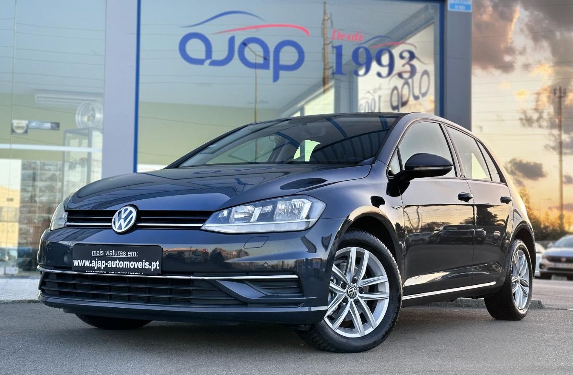 VOLKSWAGEN Golf 1.6 TDI Confortline