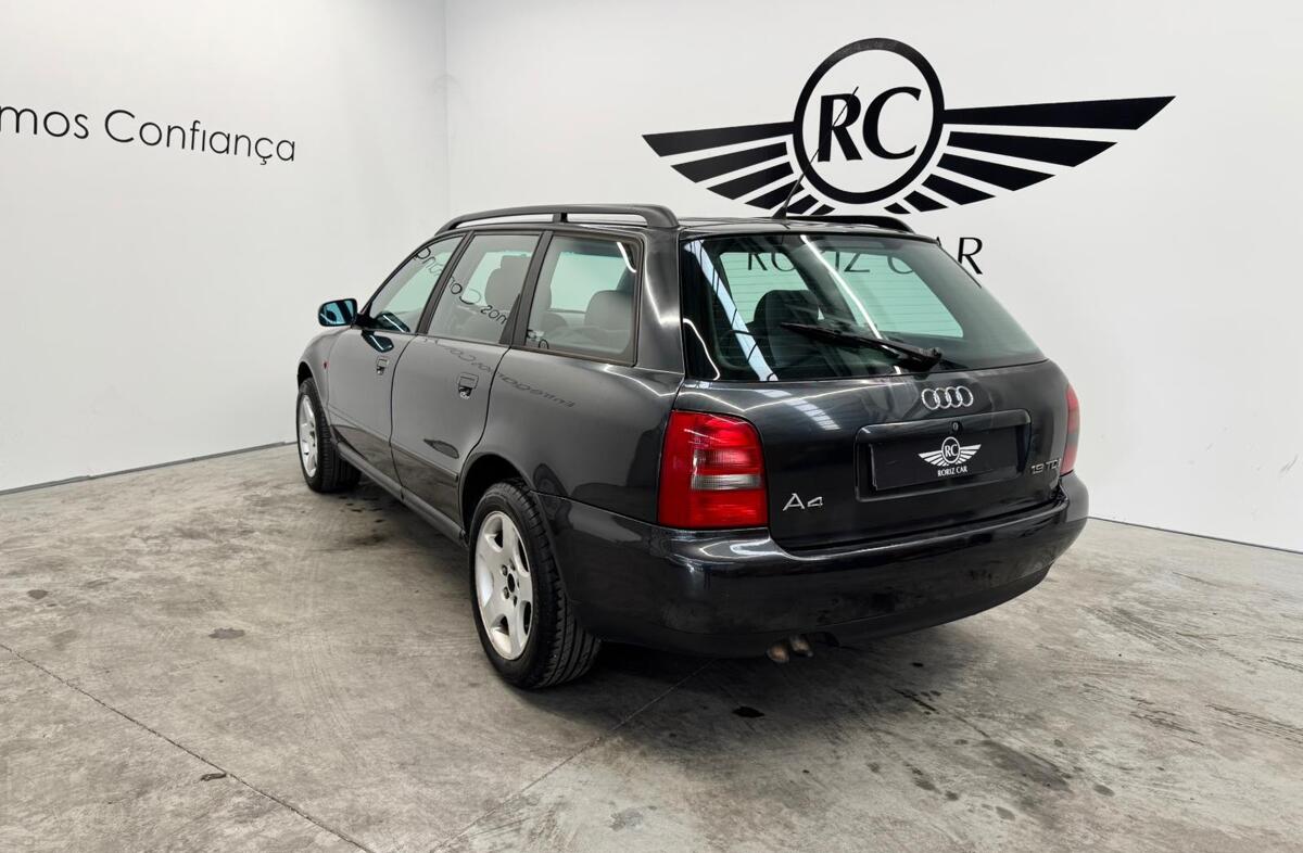 AUDI A4 Avant 1.9 TDI Attraction