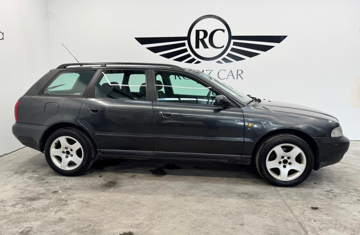 AUDI A4 Avant 1.9 TDI Attraction