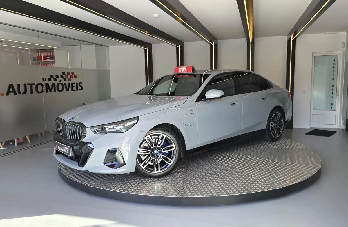 BMW Serie-5 530 e Pack Desportivo M