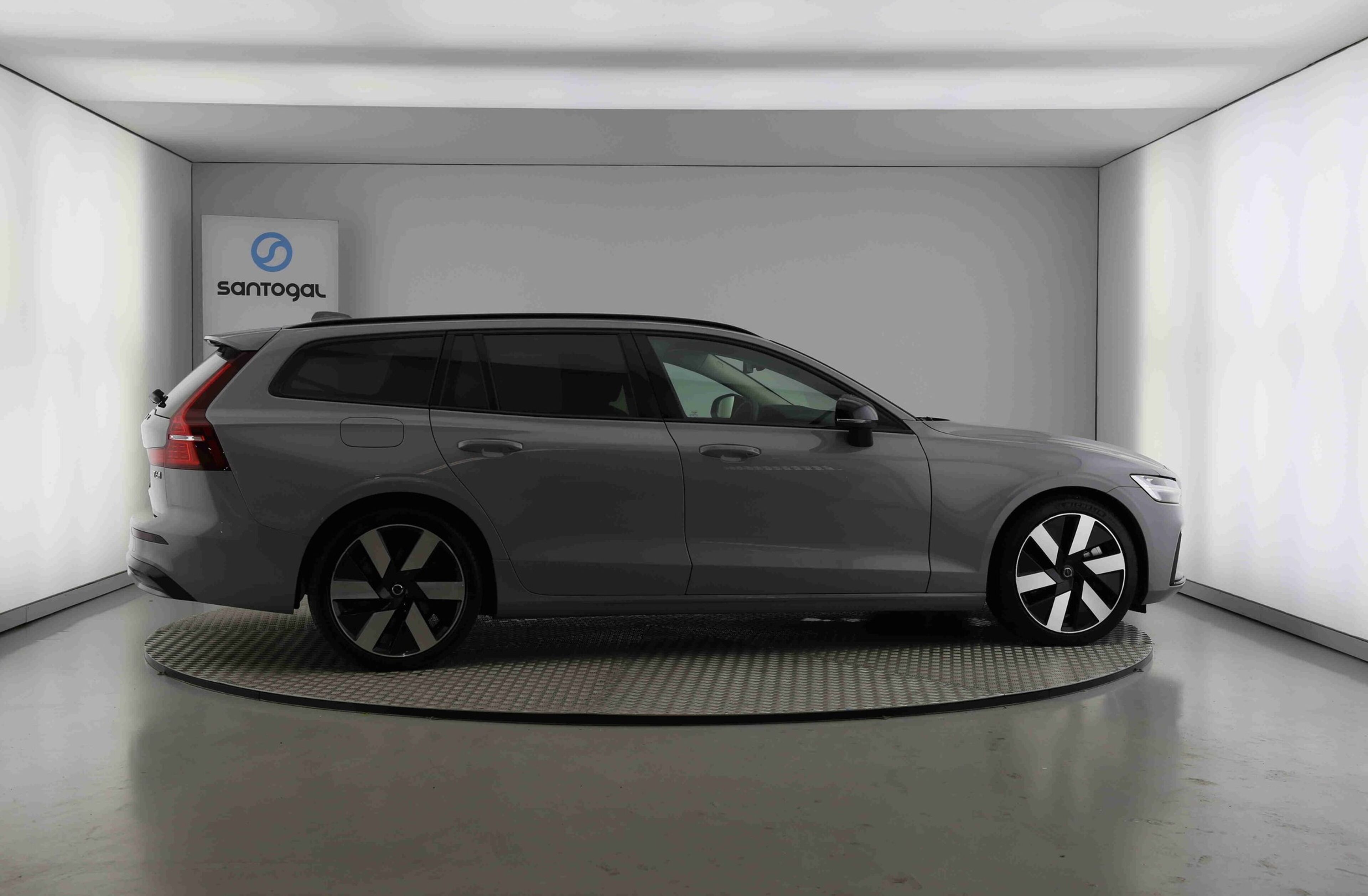 VOLVO V60 2.0 T6 AWD TE Plus Dark