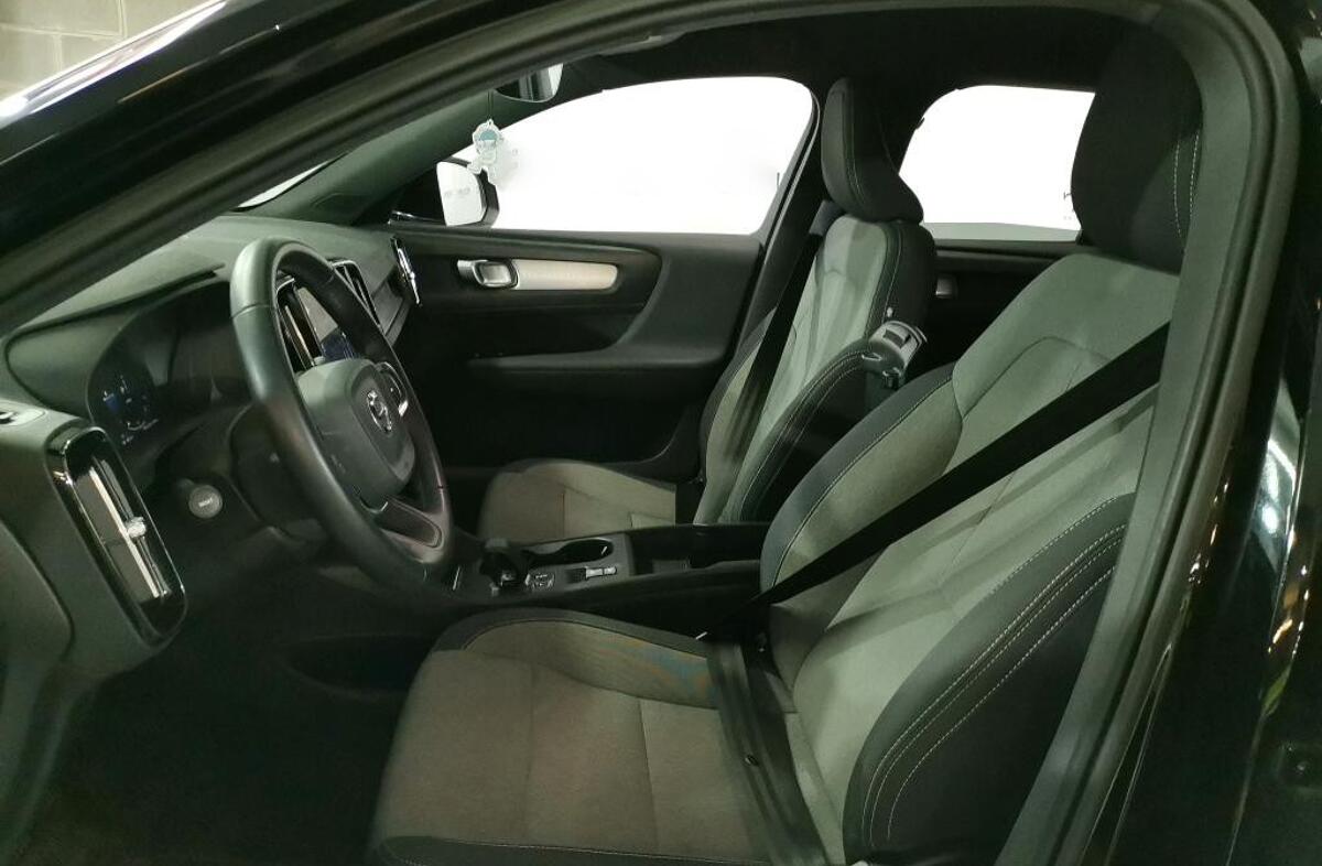 VOLVO XC40 1.5 T4 PHEV Inscription Expression