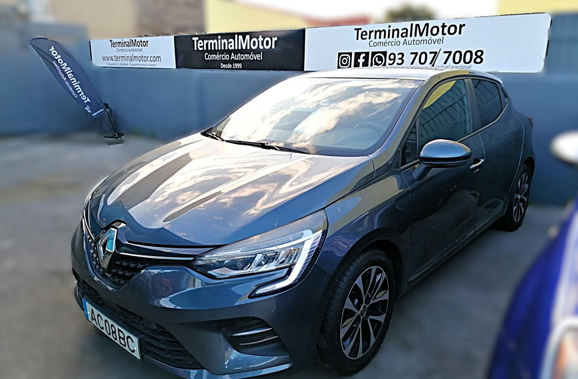RENAULT Clio 1.0 TCe Intens Bi-Fuel
