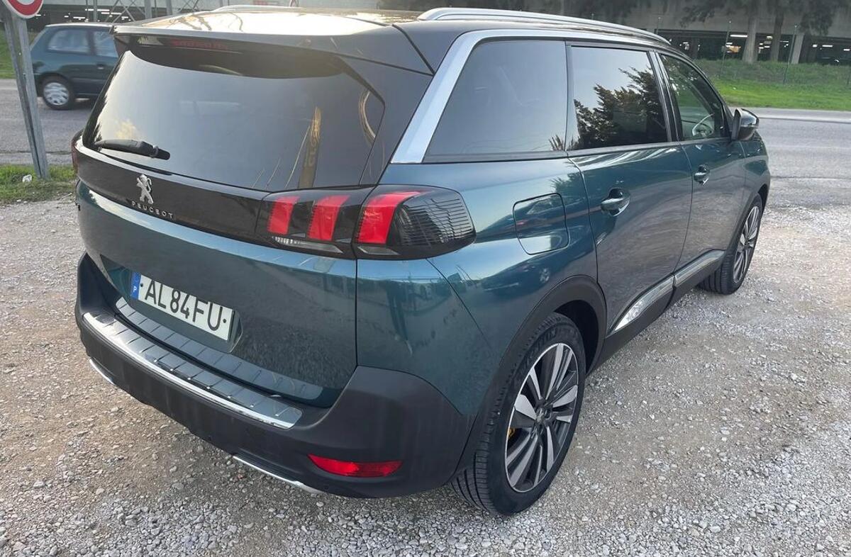 PEUGEOT 5008 1.6 BlueHDi Allure