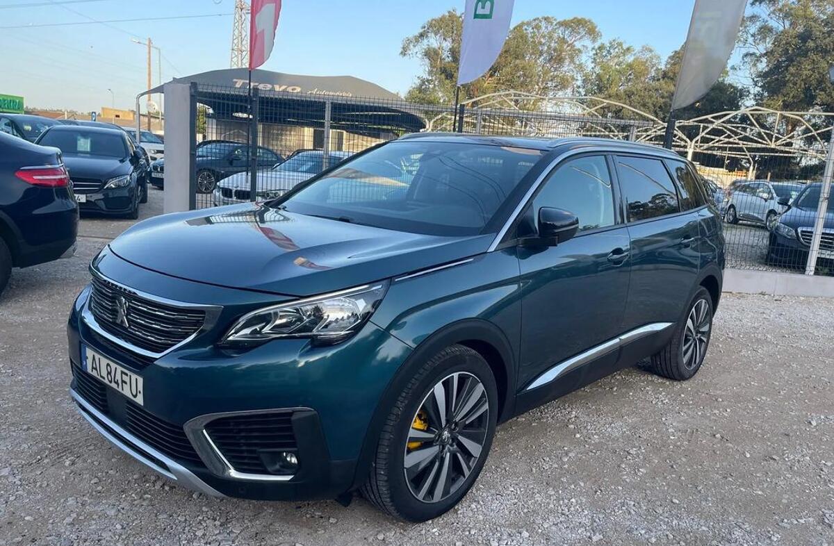 PEUGEOT 5008 1.6 BlueHDi Allure