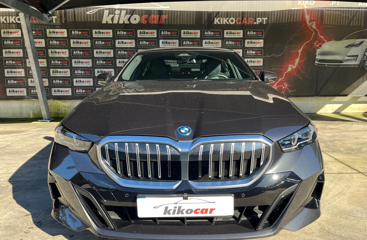 BMW Serie-5 530 e Pack Desportivo M