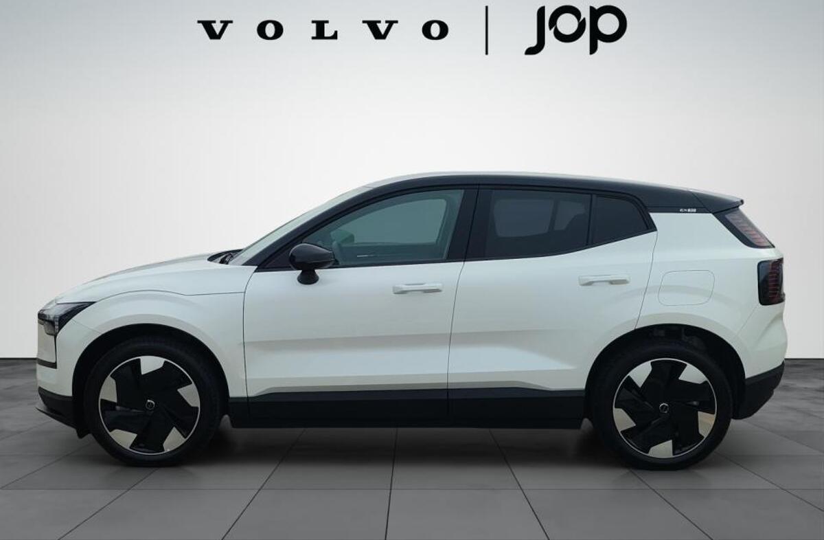 VOLVO EX30 69 kWh Twin Motor Plus