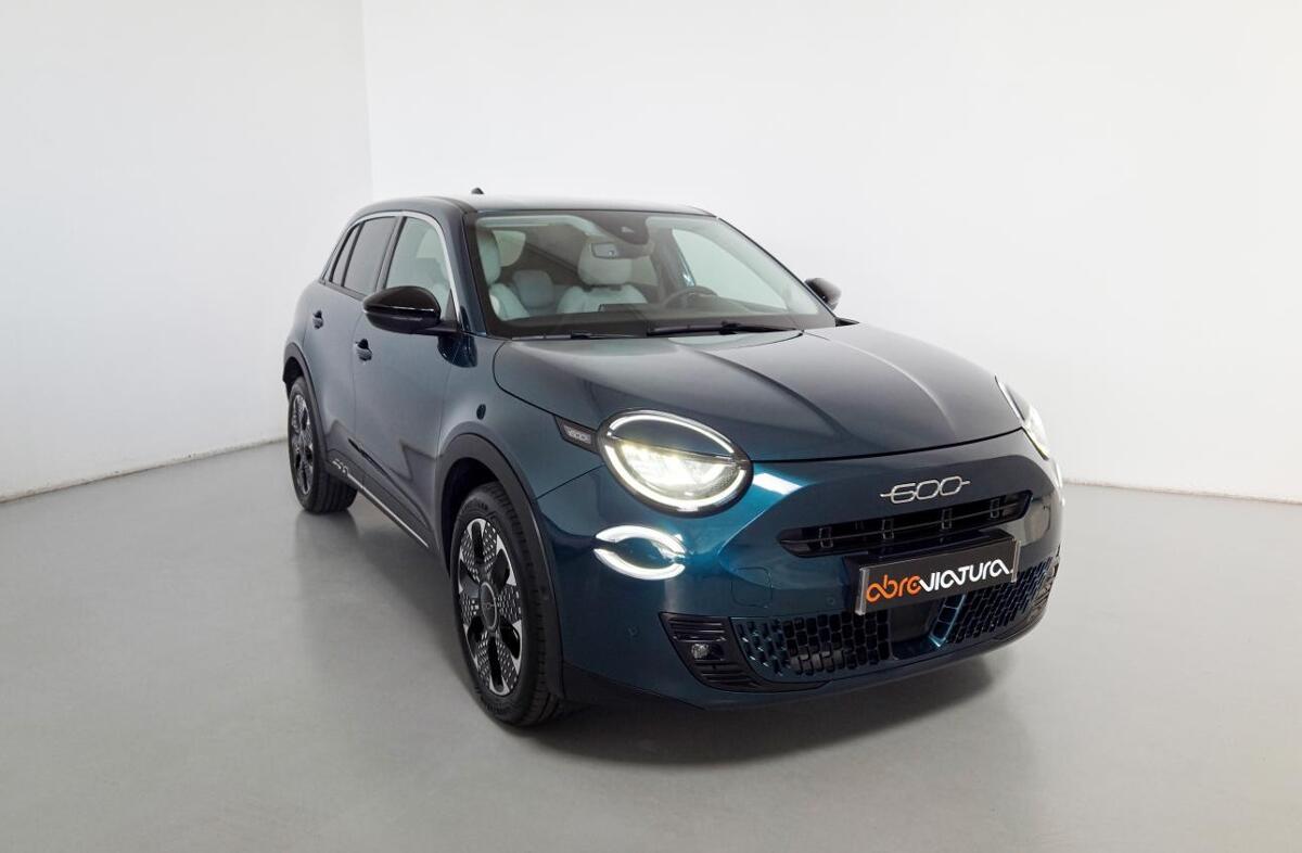 FIAT 600 1.2 Hybrid La Prima