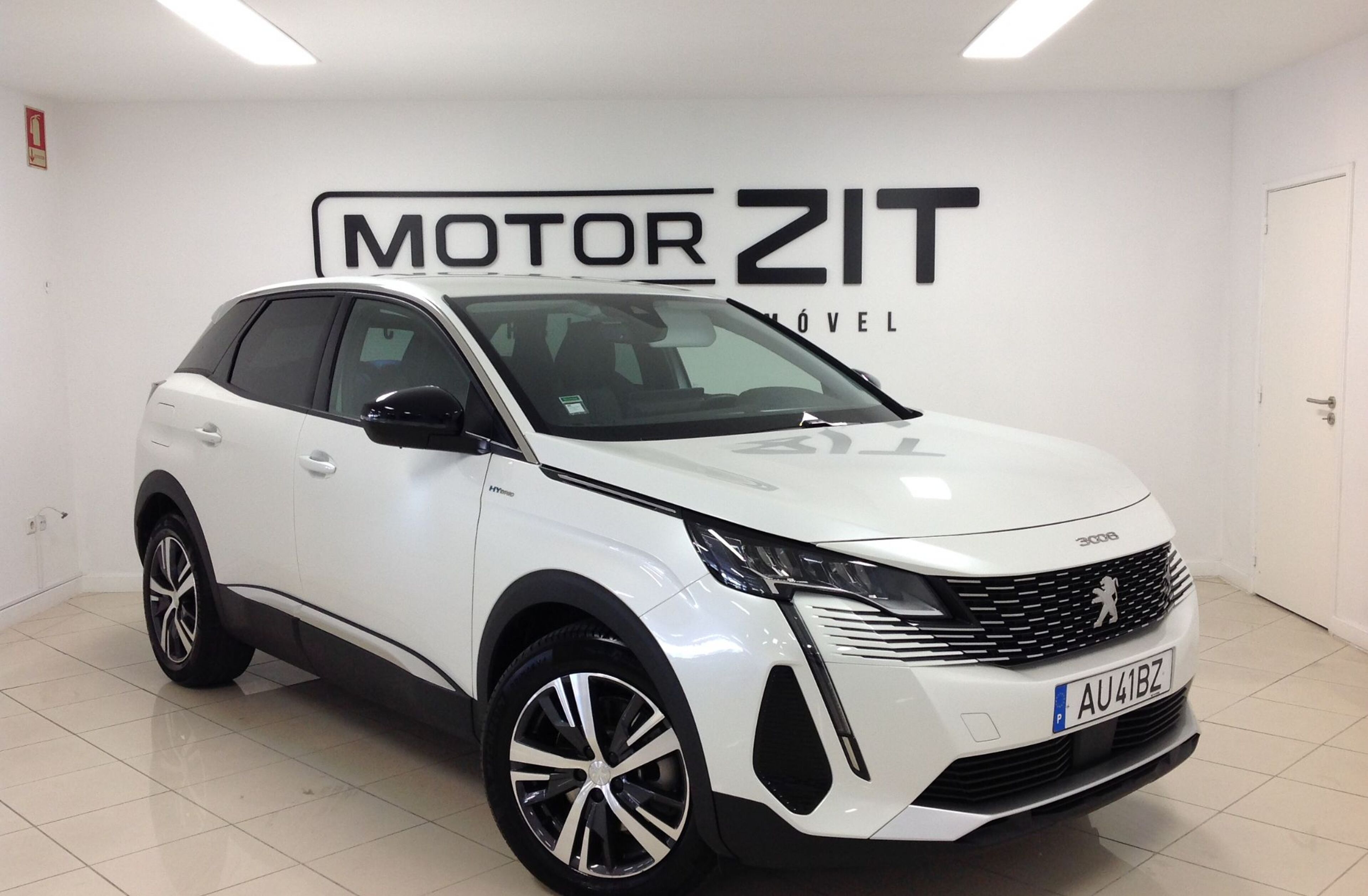 PEUGEOT 3008 1.6 Hybrid Allure Pack e-EAT8