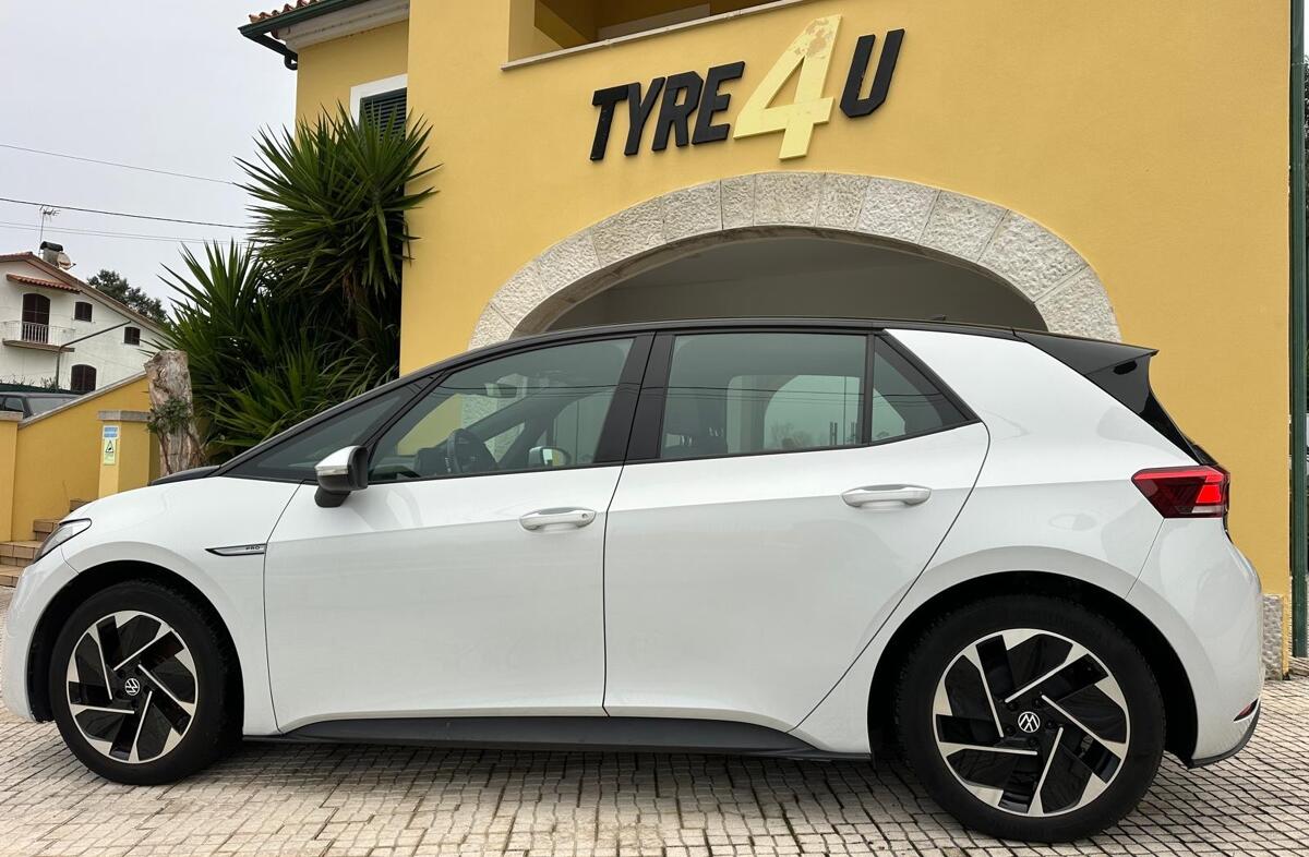 VOLKSWAGEN ID.3 Pro Performance Tech
