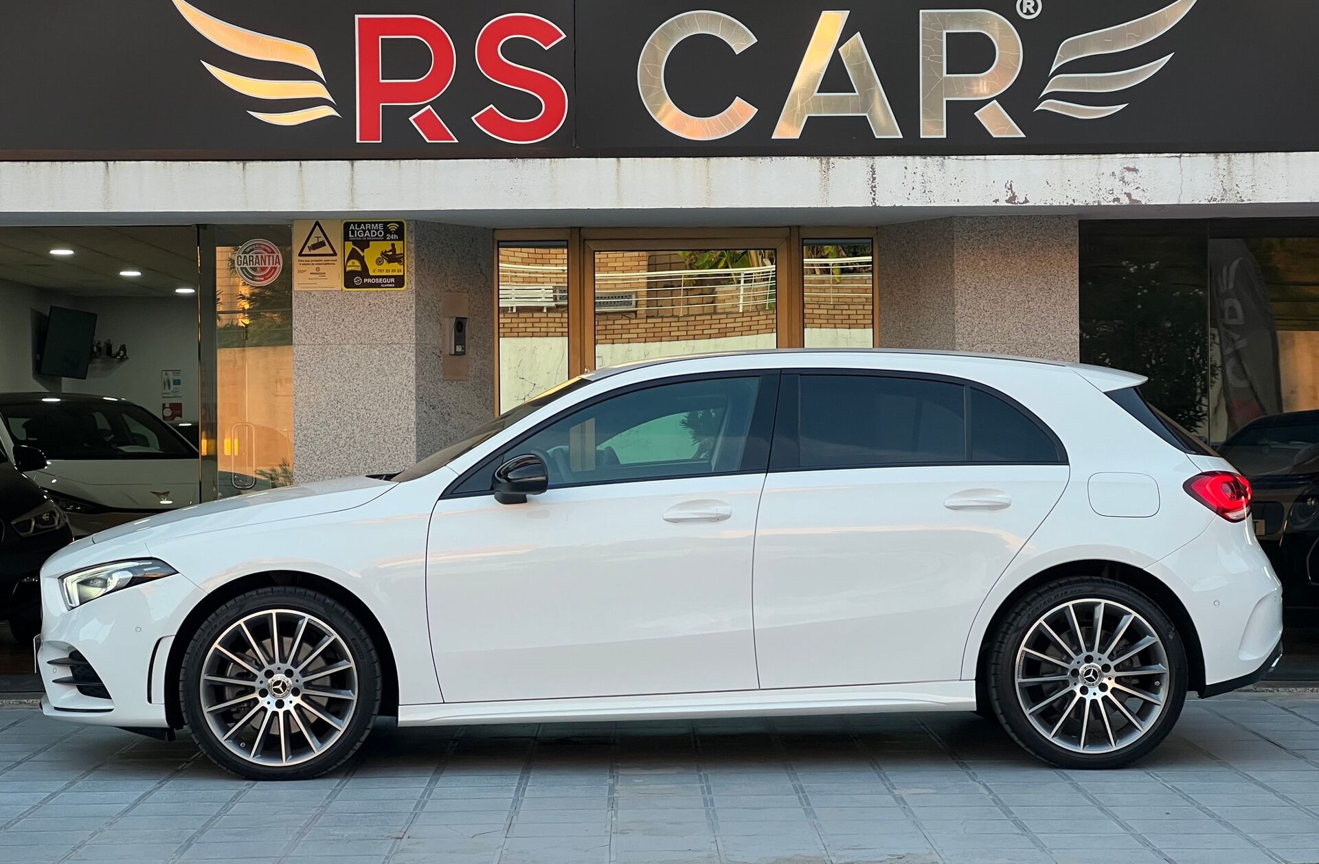 MERCEDES Classe A A 250 e AMG Line