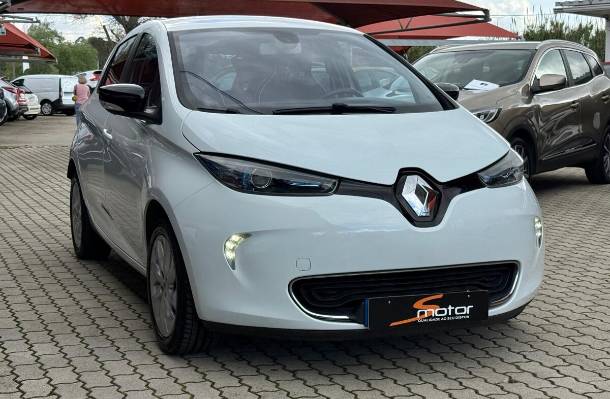 RENAULT ZOE Life