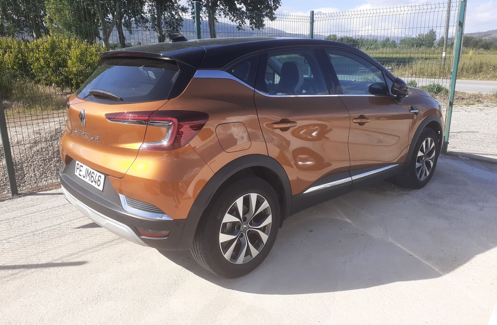RENAULT Captur 1.0 TCe Exclusive