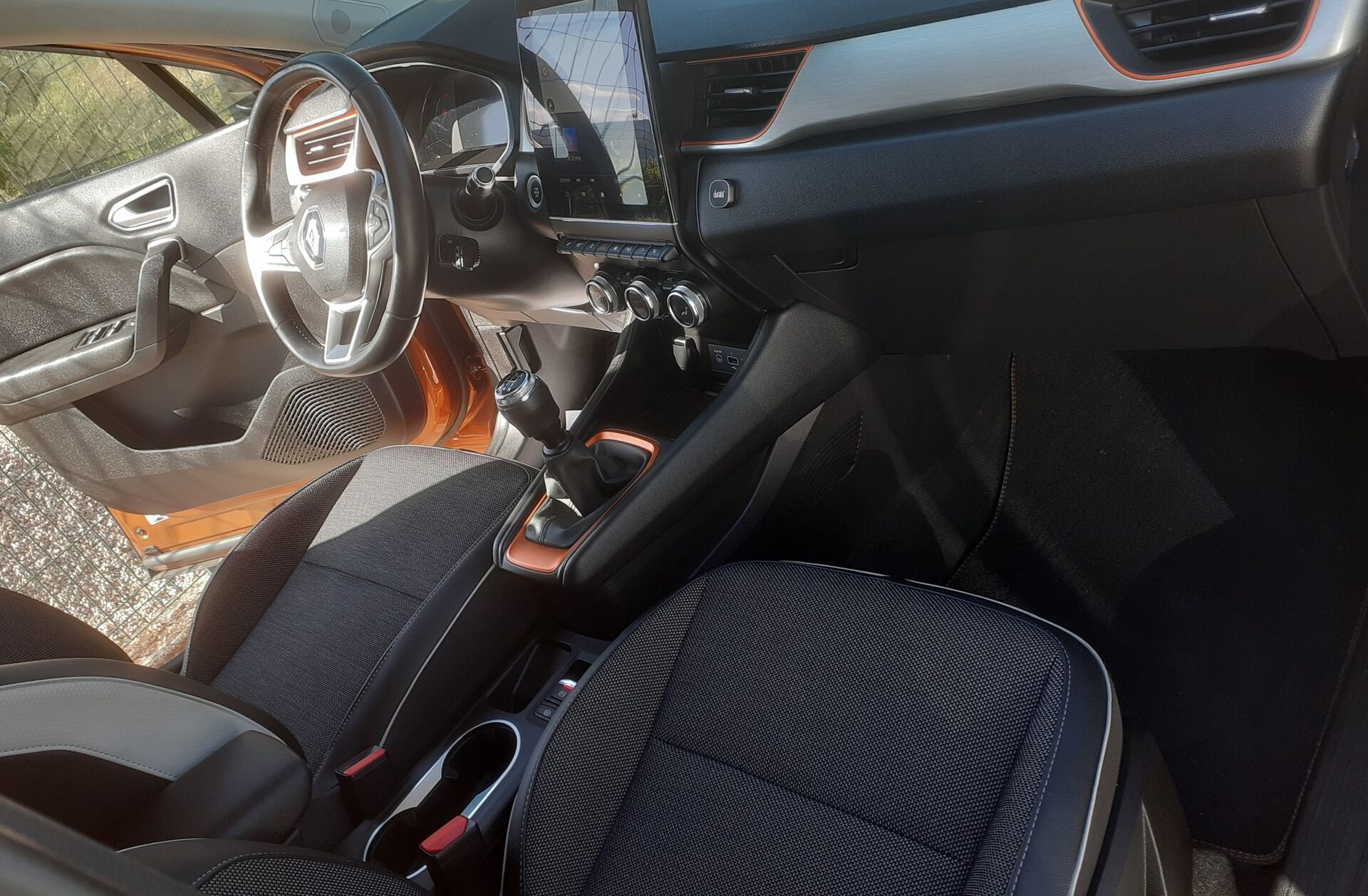 RENAULT Captur 1.0 TCe Exclusive