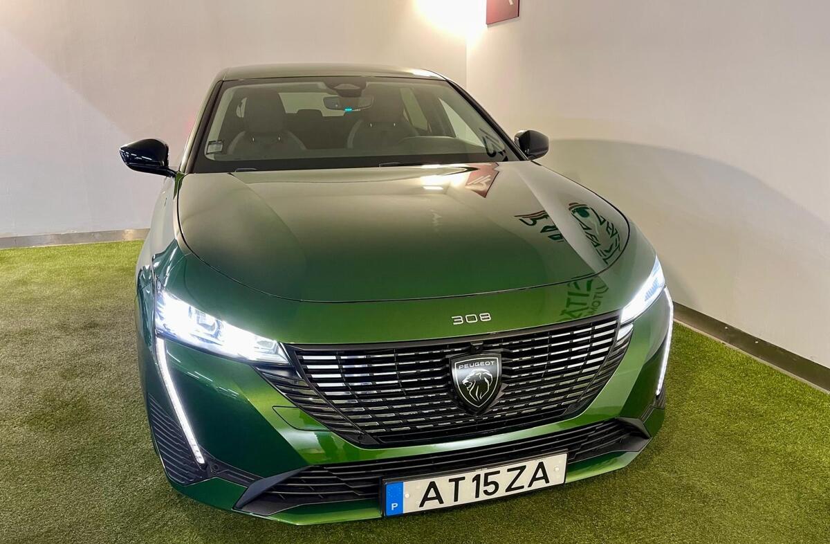 PEUGEOT 308 1.6 Hybrid Allure e-EAT8