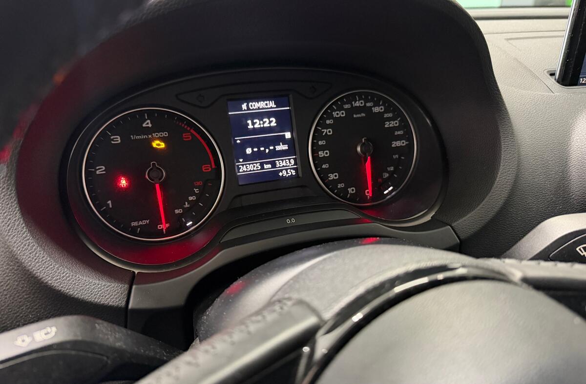 AUDI A3 1.6 TDi Advance Ultra