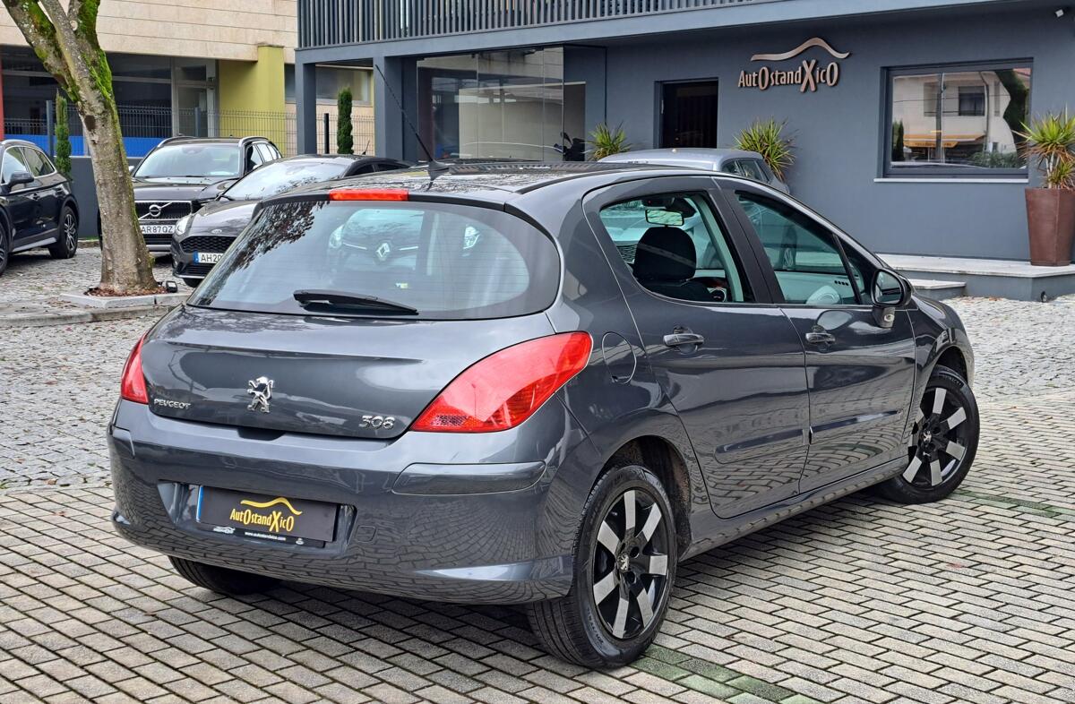 PEUGEOT 308 1.6 HDi Executive