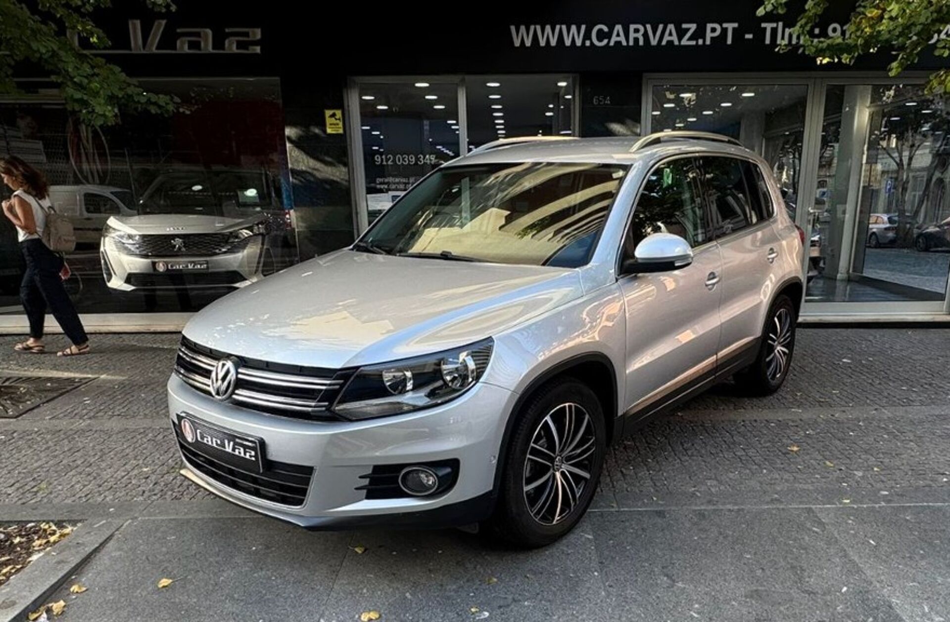 VOLKSWAGEN Tiguan 2.0 TDi Sport BlueMotion