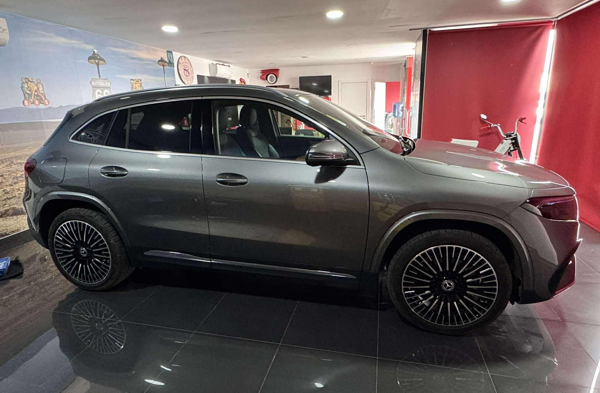 MERCEDES EQA 250+ Edition