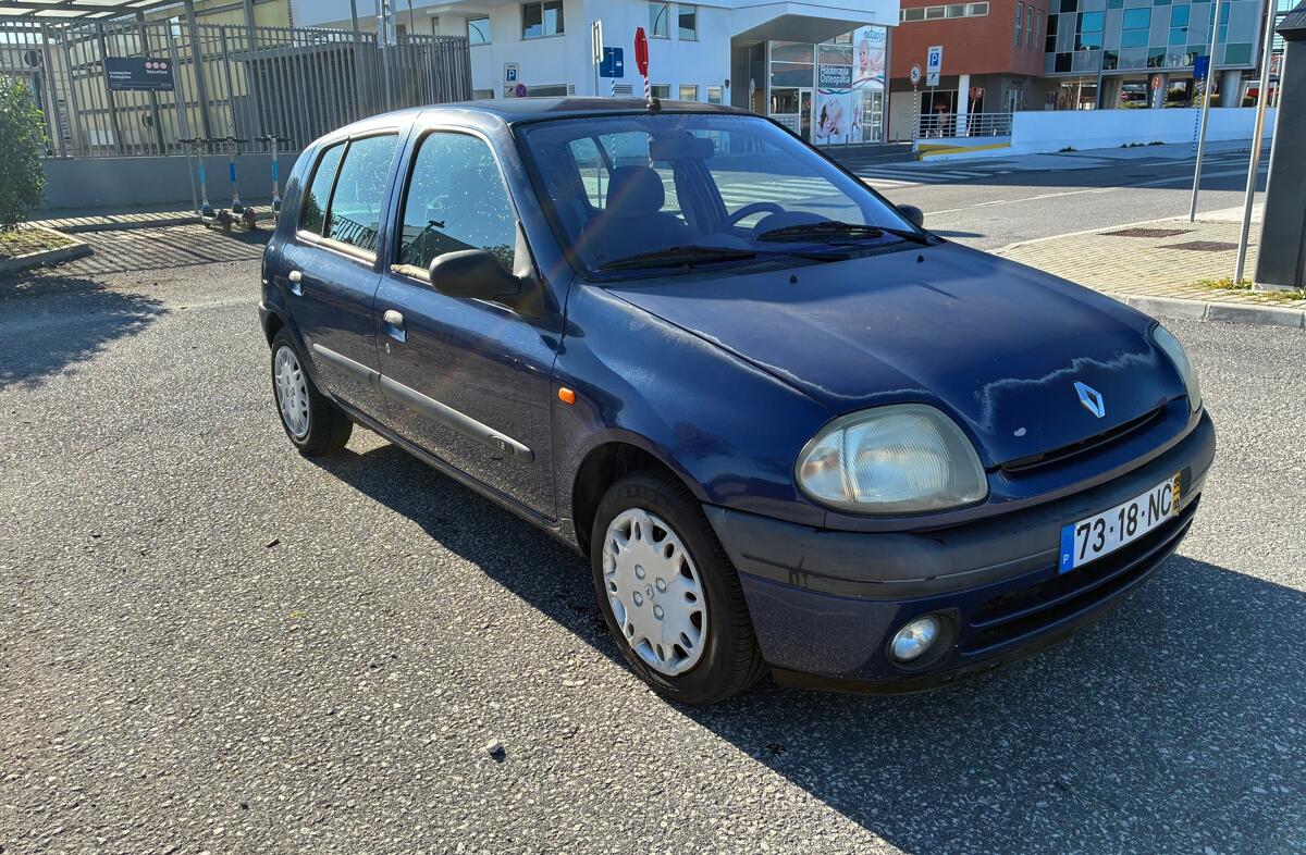 RENAULT Clio 1.2 RT