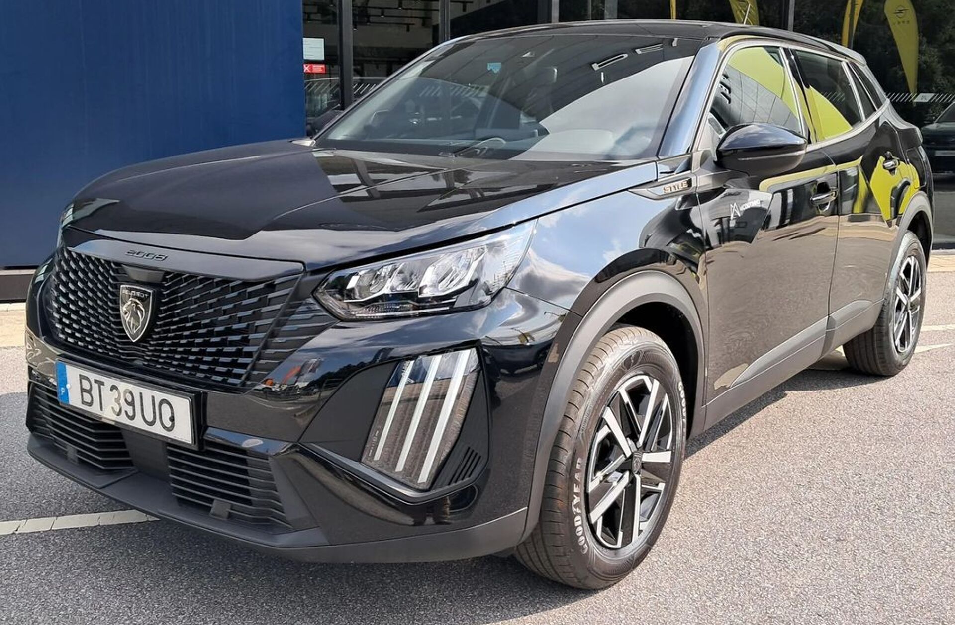 PEUGEOT 2008 1.2 Hybrid Style e-DCS6