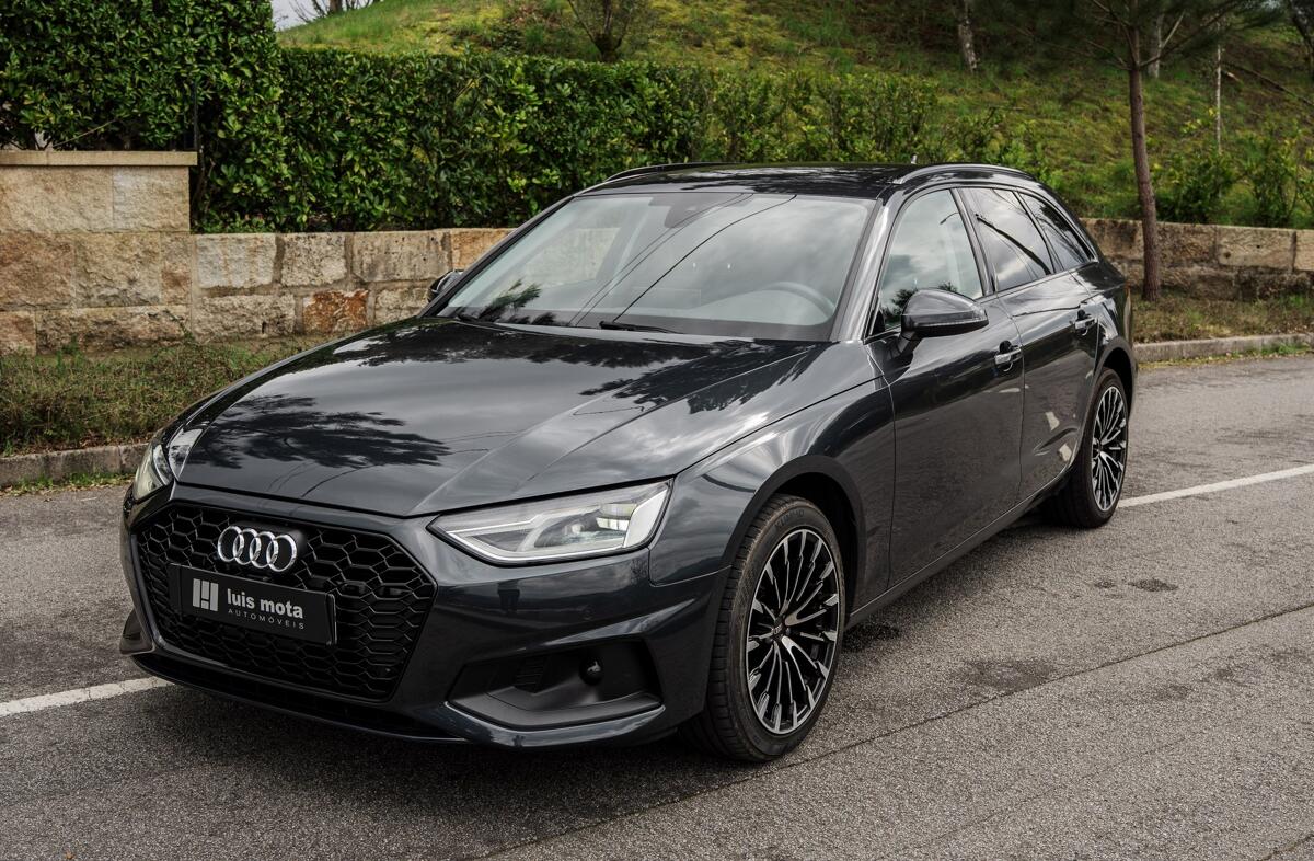 AUDI A4 30 TDI S tronic