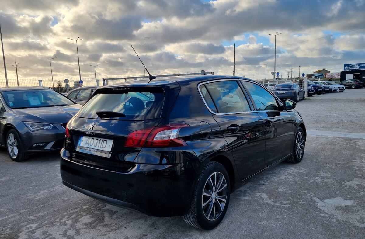 PEUGEOT 308 1.6 e-HDi Allure J17