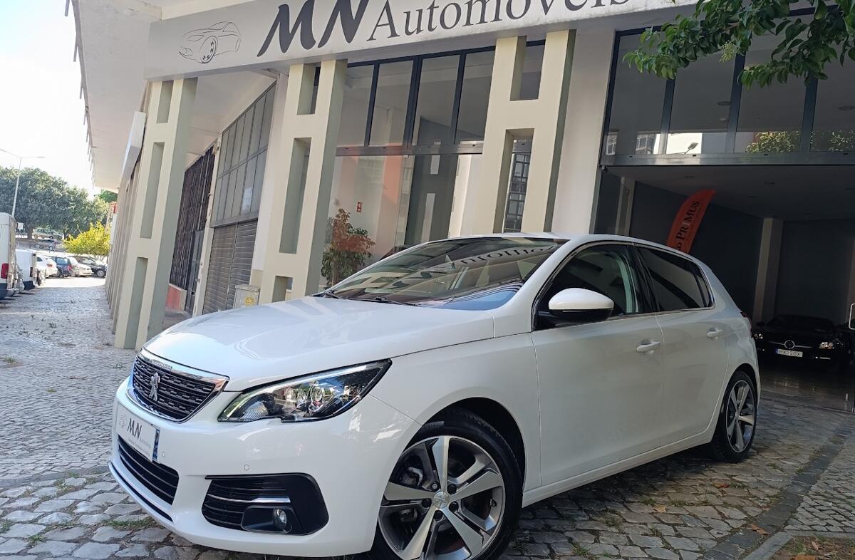 PEUGEOT 308 1.2 PureTech Allure